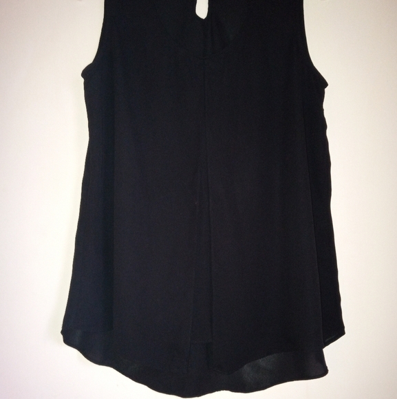 Sioni sleeveless pintuck blouse women's size medium - Picture 4 of 7